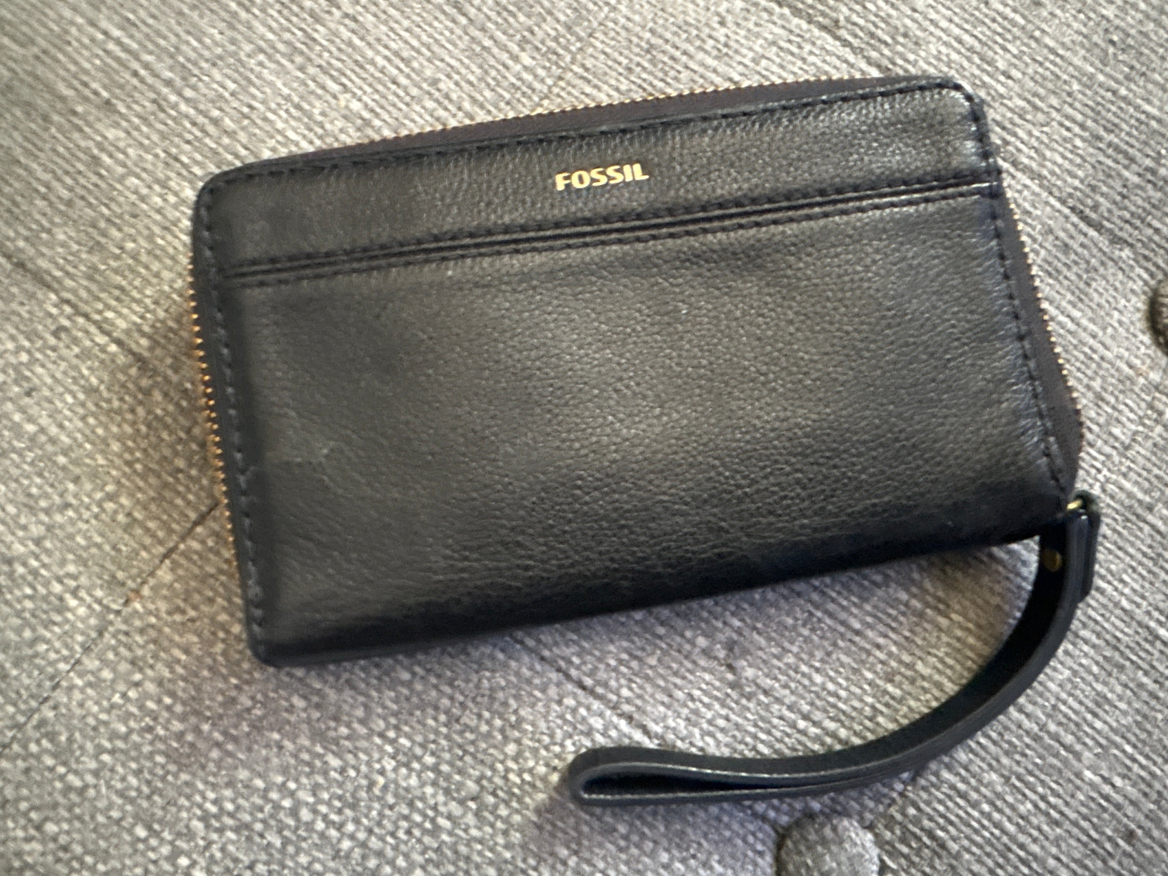 Fossil Tiegan Leather Clutch Wallet